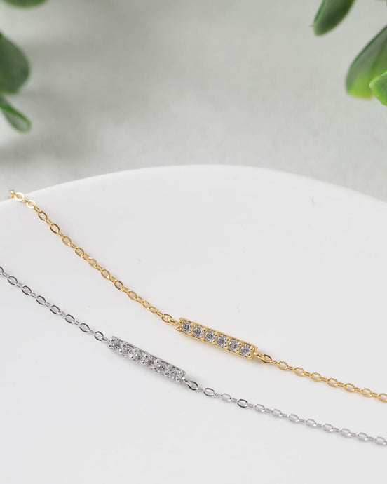 6つのジルコニアを配置したブレスレット