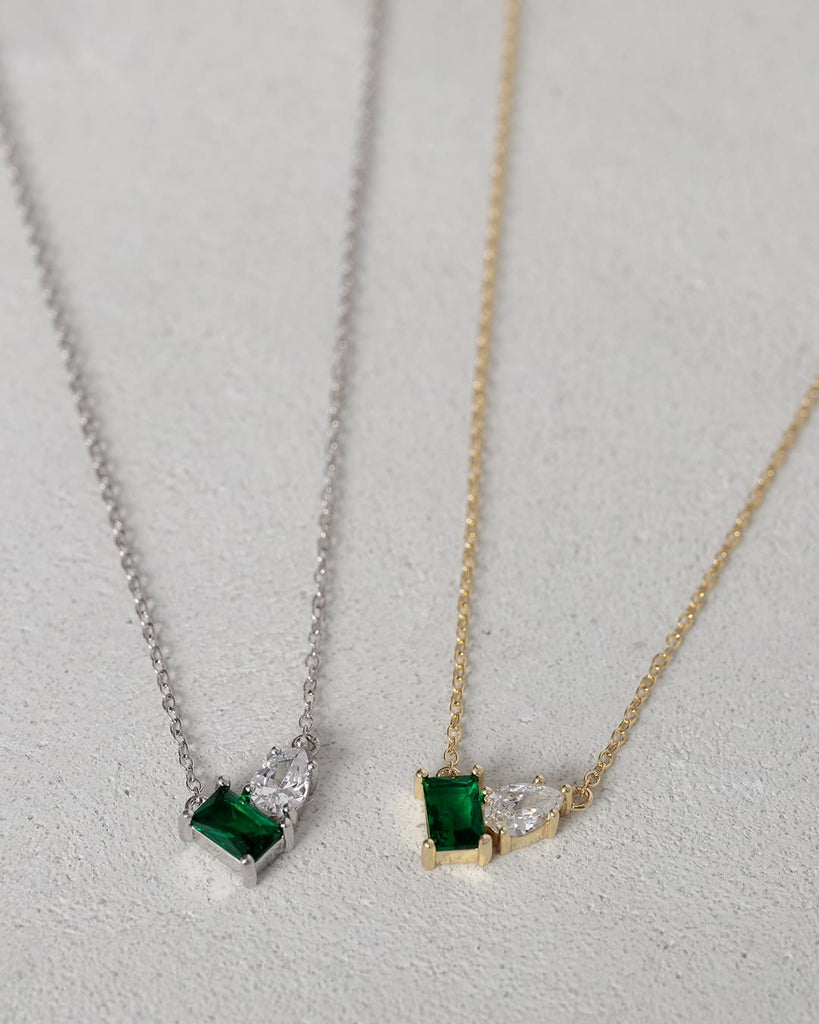 グリーンとクリアのジルコニアが華やかなネックレス