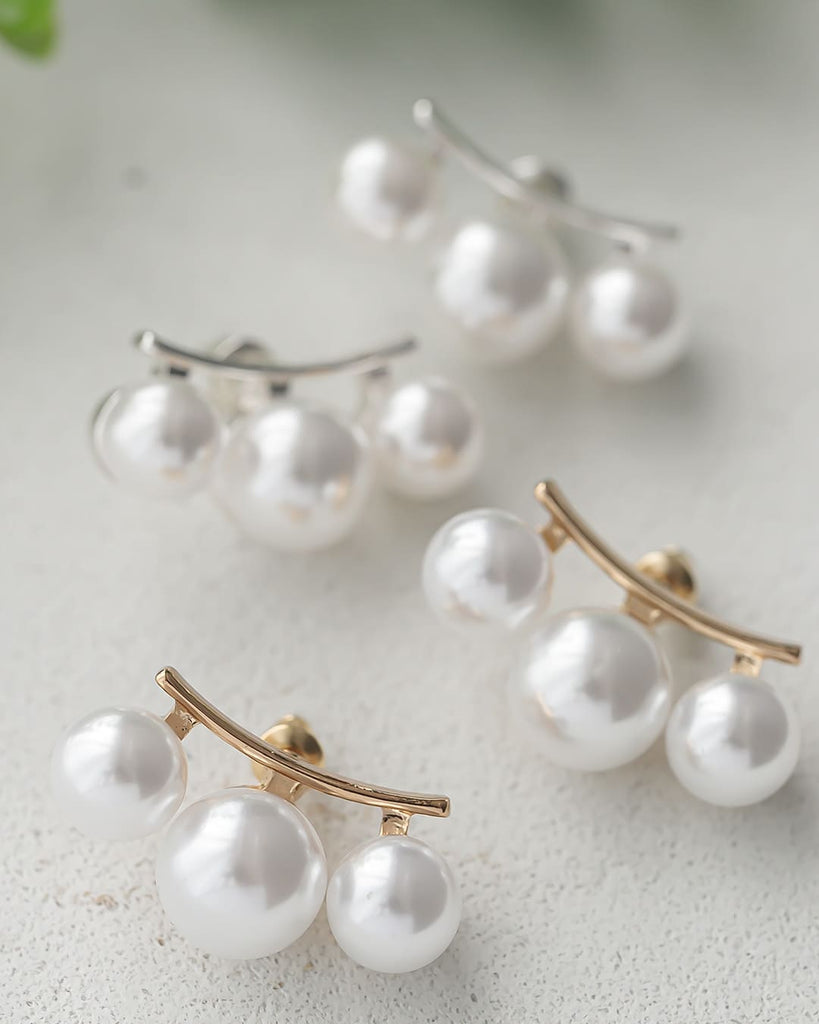 8mm・1cmの大ぶりなパールをモチーフにしたピアス。