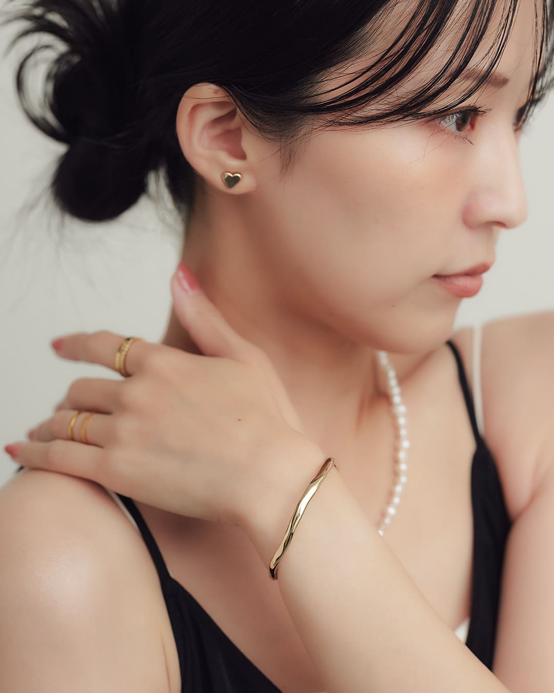 5/15(金)20:00～再入荷】【18GKP】ニュアンスラインバングル【mina9月