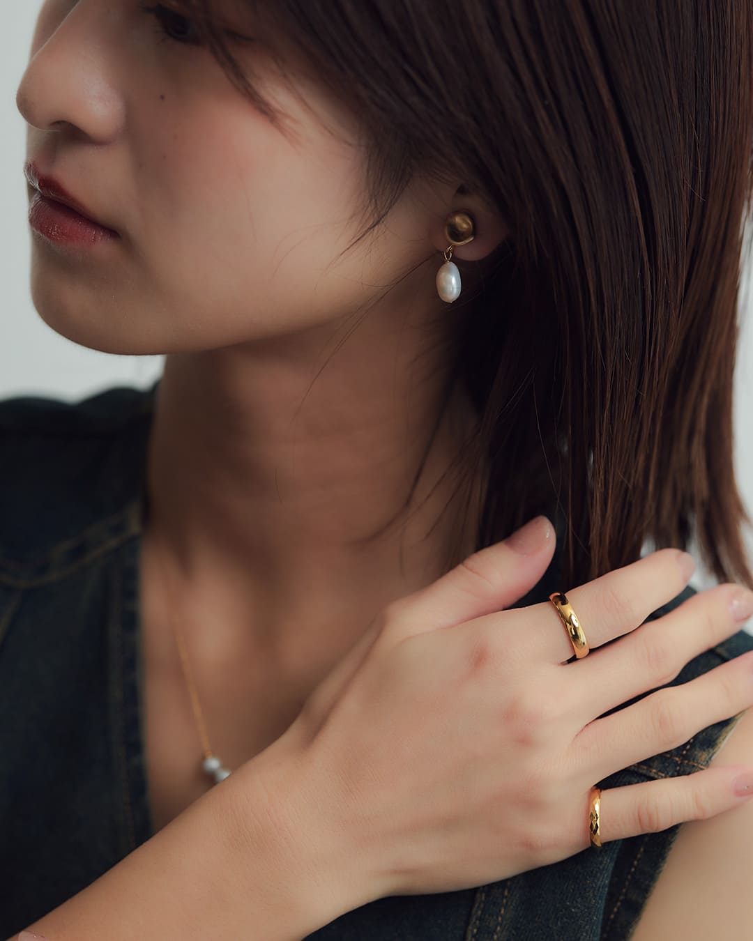 10/31(金)20:00～再入荷】ニュアンスプレート×1粒淡水パールイヤリング