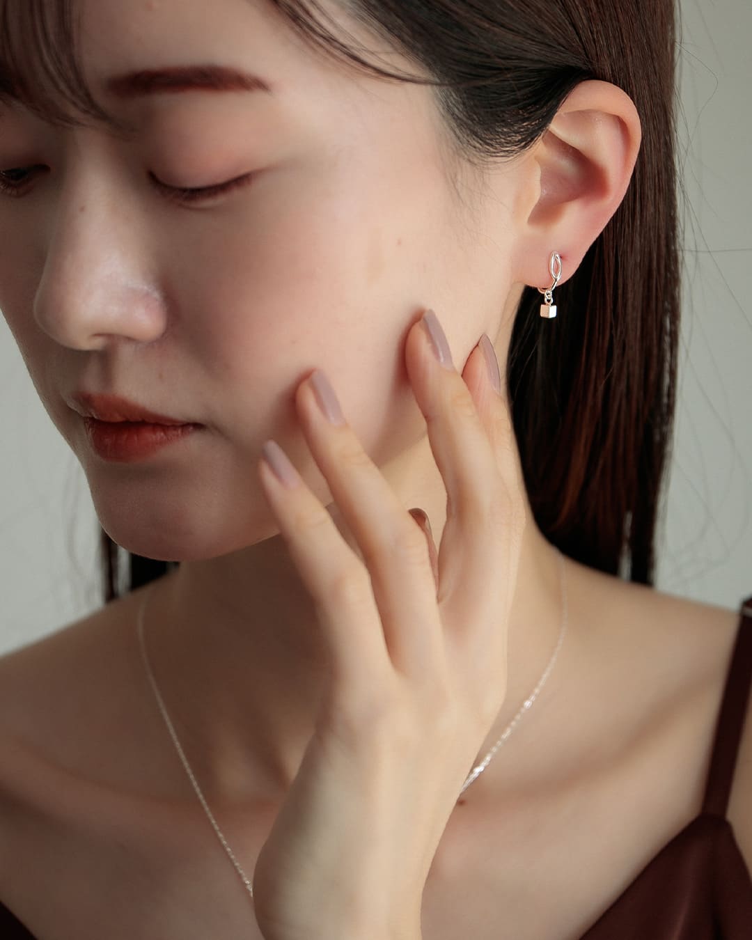 4/24(金)20:00～再入荷】ミニキューブモチーフイヤリング – ChooMia