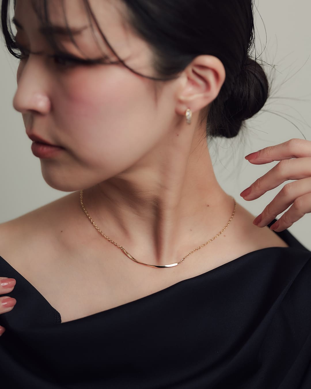 5/8(金)20:00～再入荷】【18KGP】ねじりカーブネックレス – ChooMia