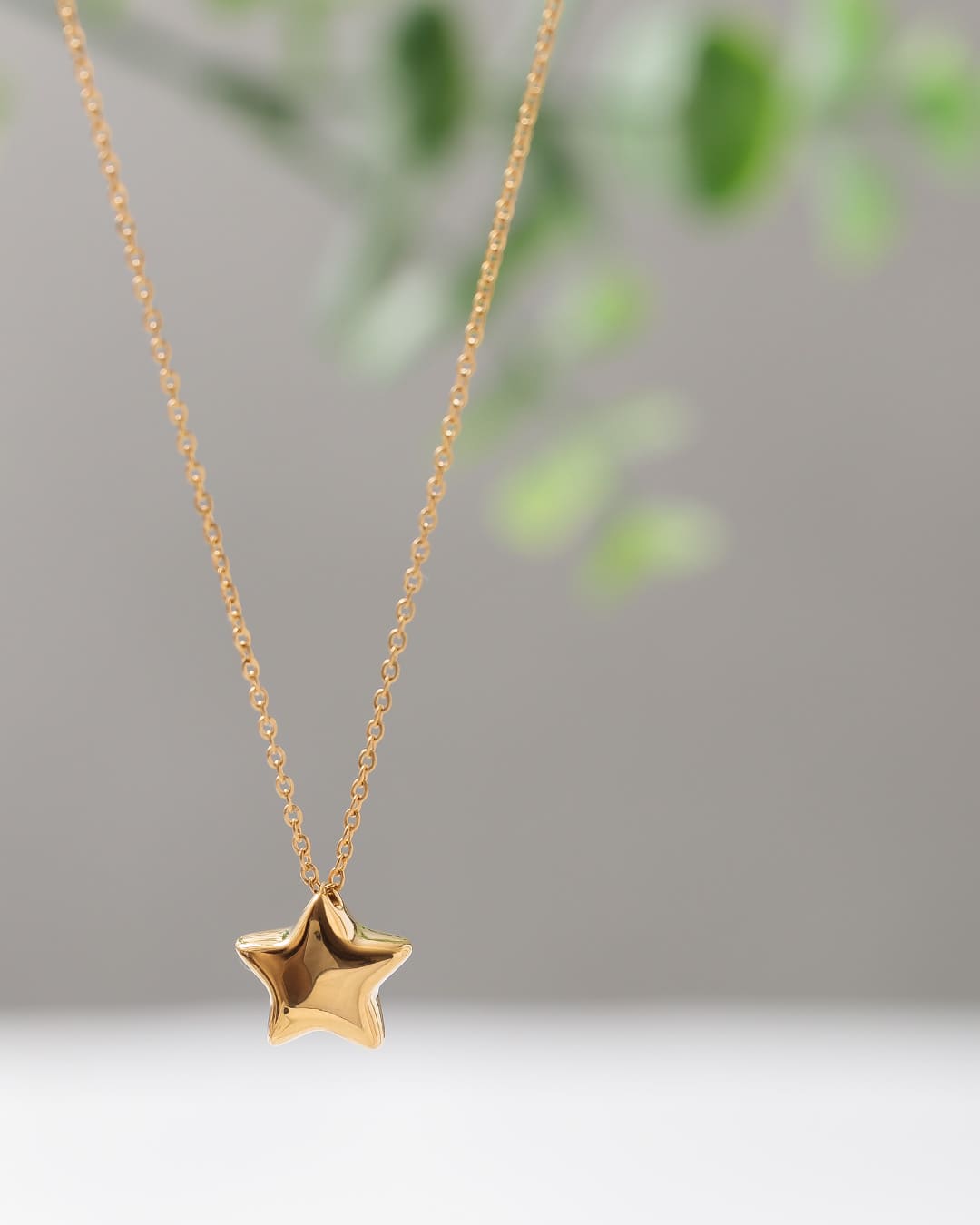 みゆ　お買い得　本物18K デザインネックレス 8/29(金)20:00～再入荷】【18KGP】ニュアンスドロップモチーフ