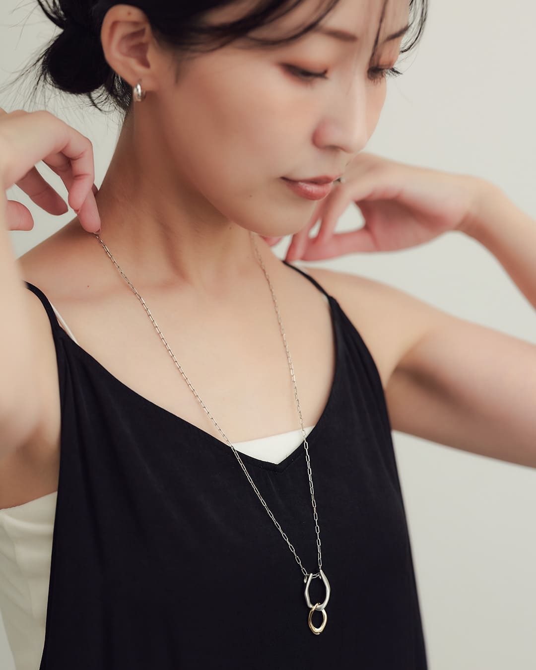 イリスパイラ 和真珠 マルチウェイネックレス K18WG 63cm 53g イリスパイラ 和真珠 マルチウェイネックレス K18WG 63cm 53g