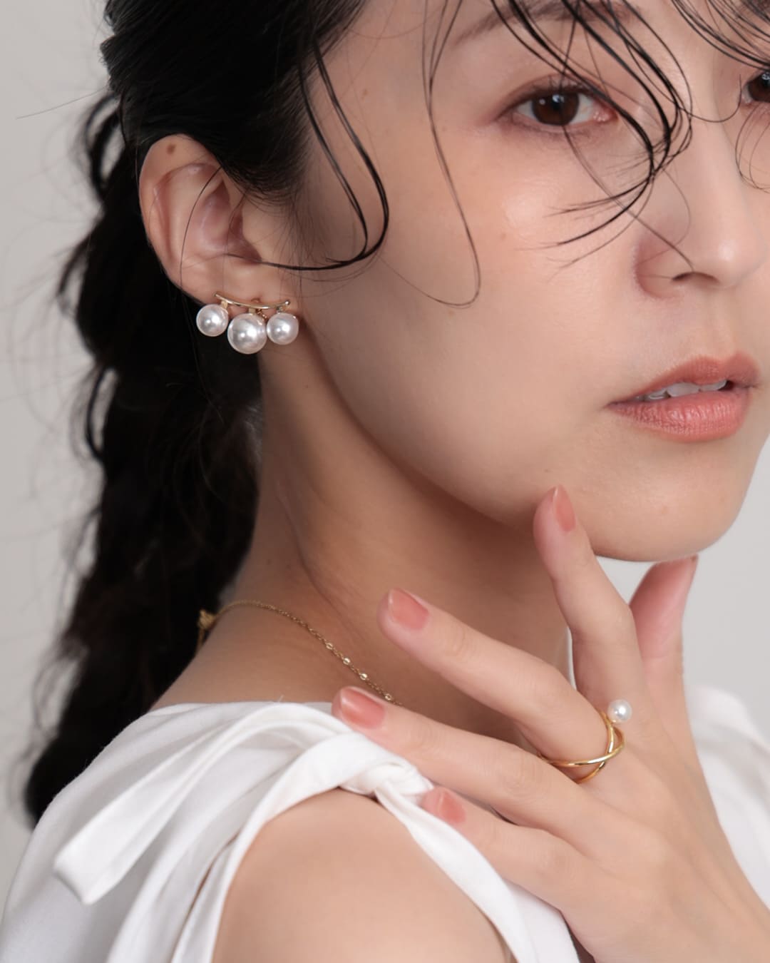 パールピアス 8/14(金)20:00～再入荷】【S925/18KGP】3連パールピアス – ChooMia