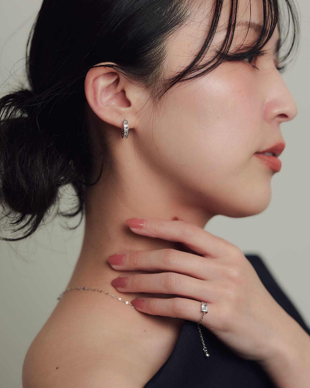 ラインストーンフープピアス【mina1月号掲載】 – ChooMia（チュミア）