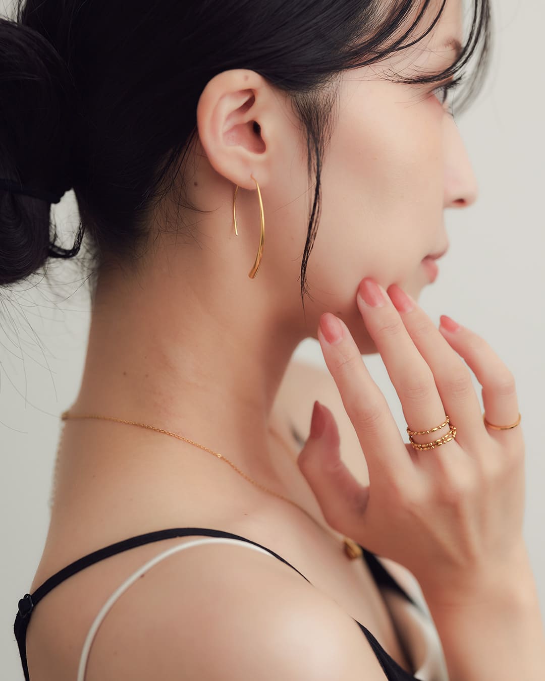 1/23(金)20:00～再入荷】【18KGP】カーブデザインシンプルピアス