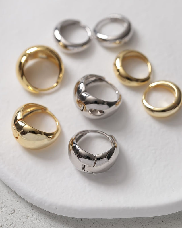 ピアス