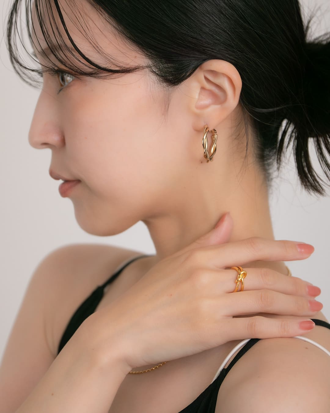 9/19(金)20:00～再入荷】【S925/18KGP】ツイストフープピアス