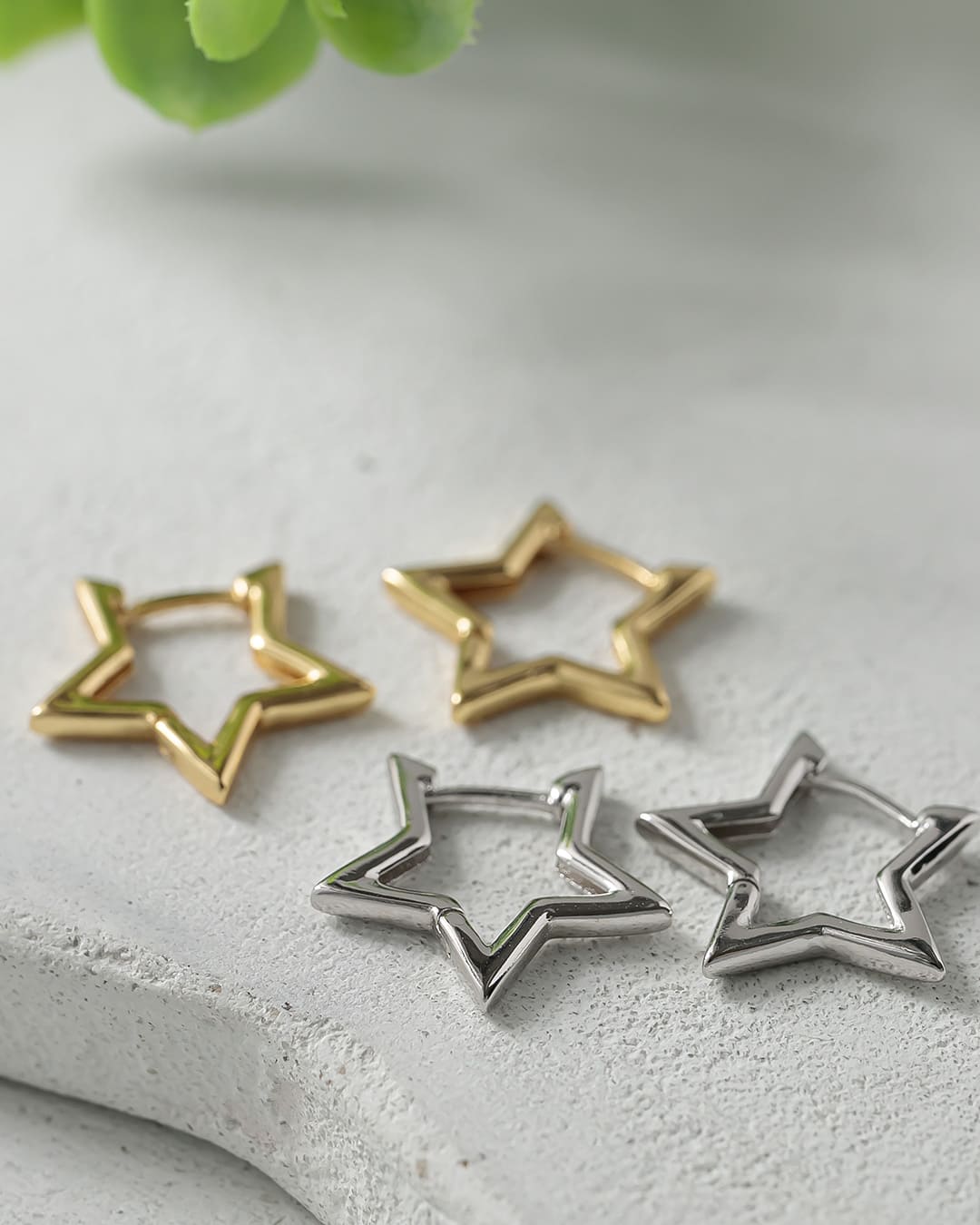 CCロゴ 星モチーフ ピアス CCロゴ×星モチーフ【CHANEL】スタッド ダイアモンド ピアス