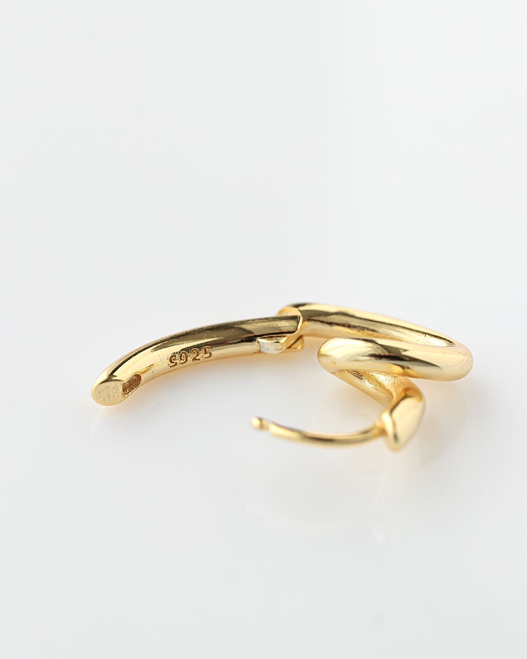 S925/18KGP】ねじれニュアンスハートラインピアス – ChooMia（チュミア）