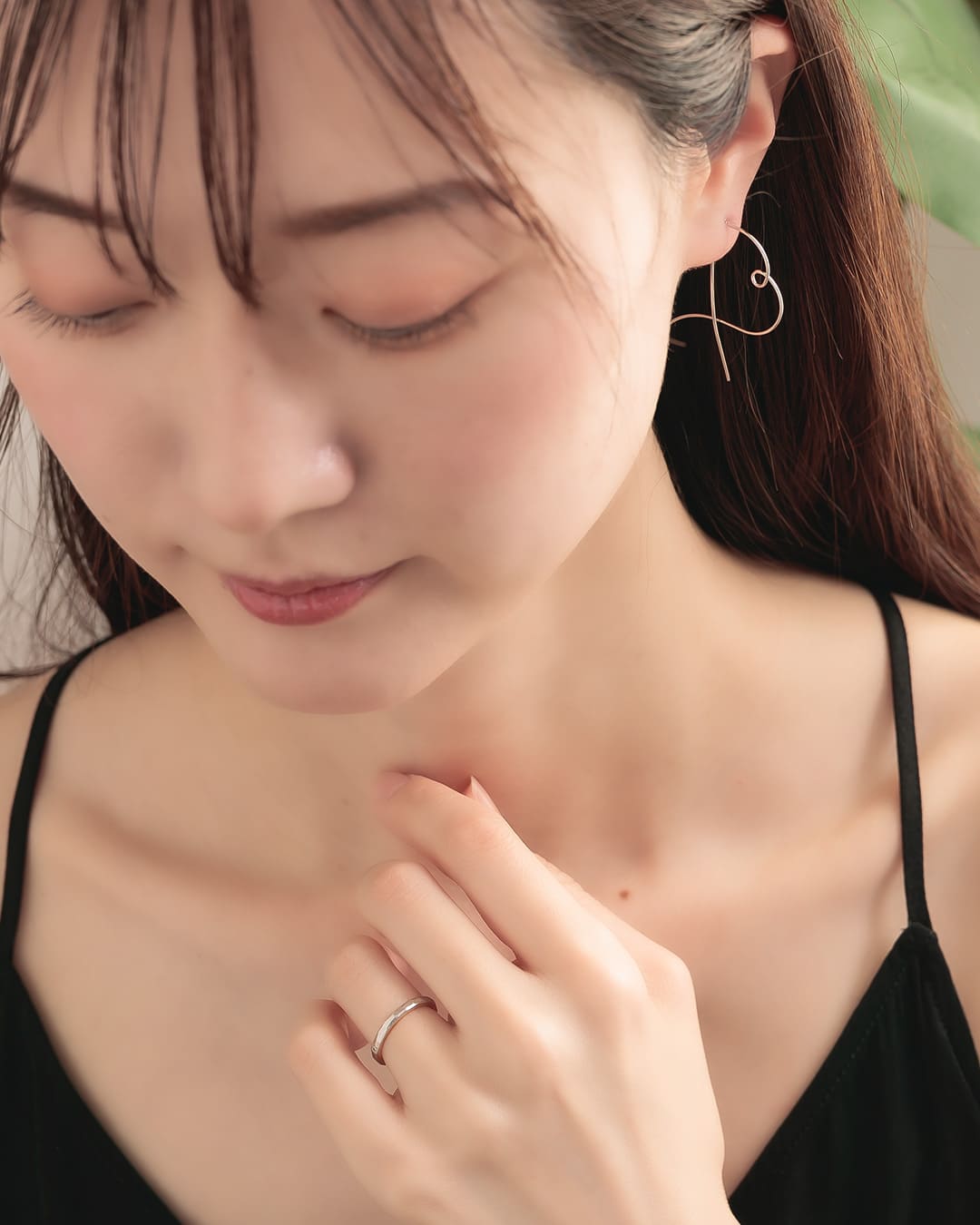 S925銀高級感ハートイヤリング洗練された気質ピアスデザインシンプルなイヤリング S925/18KGP】ねじれハートラインピアス – ChooMia（チュミア）