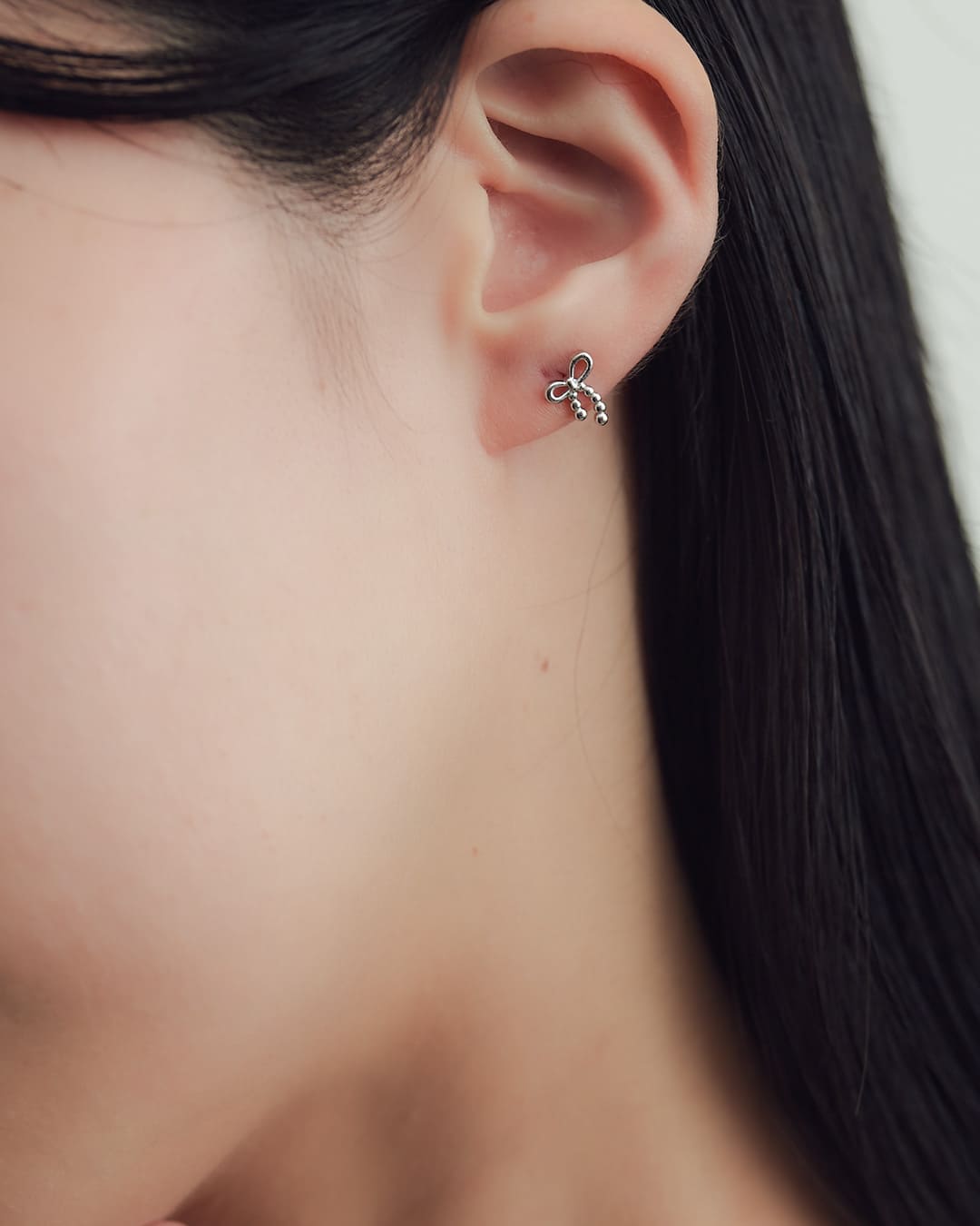 2/6(金)20:00～再入荷】【S925/18KGP】ボヌールドゥリボンピアス